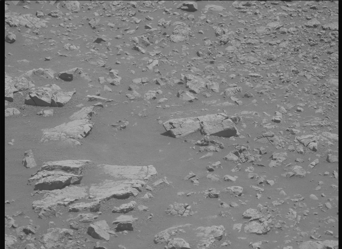This image was taken by MCZ_LEFT onboard NASA's Mars rover Perseverance on Sol 1512