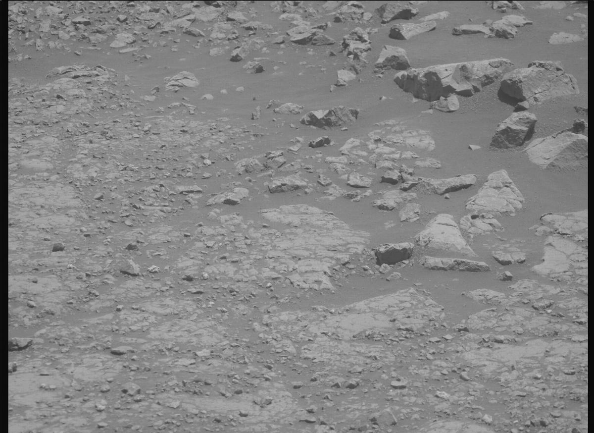 This image was taken by MCZ_RIGHT onboard NASA's Mars rover Perseverance on Sol 1512