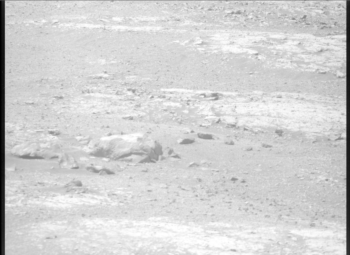 This image was taken by MCZ_RIGHT onboard NASA's Mars rover Perseverance on Sol 1512