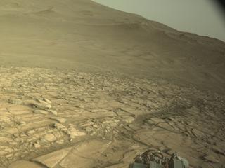 View image taken on Mars, Mars Perseverance Sol 1513: Right Navigation Camera (Navcam)