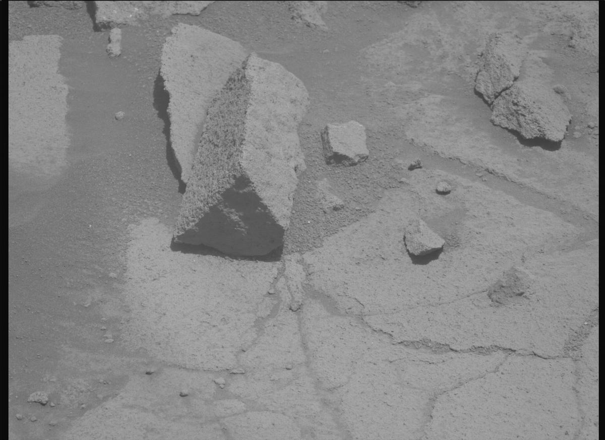 This image was taken by MCZ_LEFT onboard NASA's Mars rover Perseverance on Sol 1513