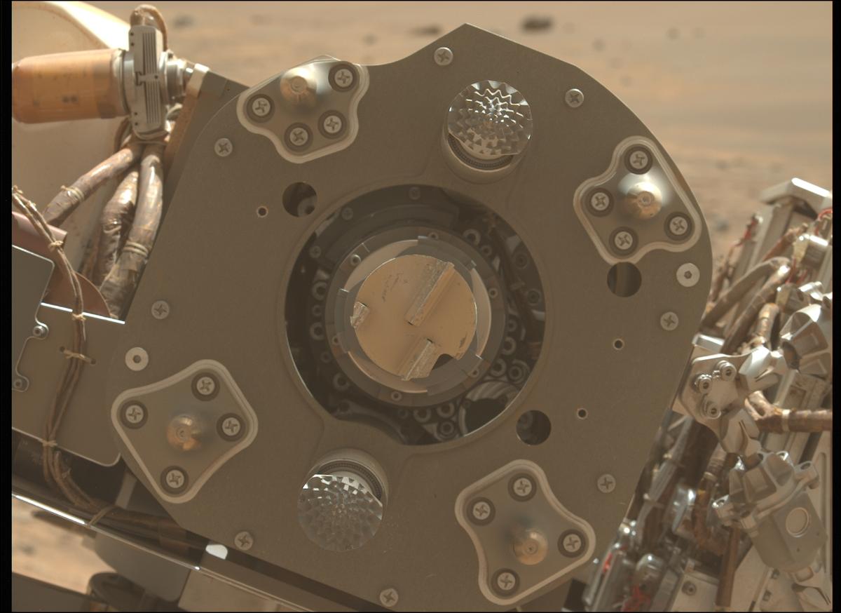 This image was taken by MCZ_LEFT onboard NASA's Mars rover Perseverance on Sol 1513