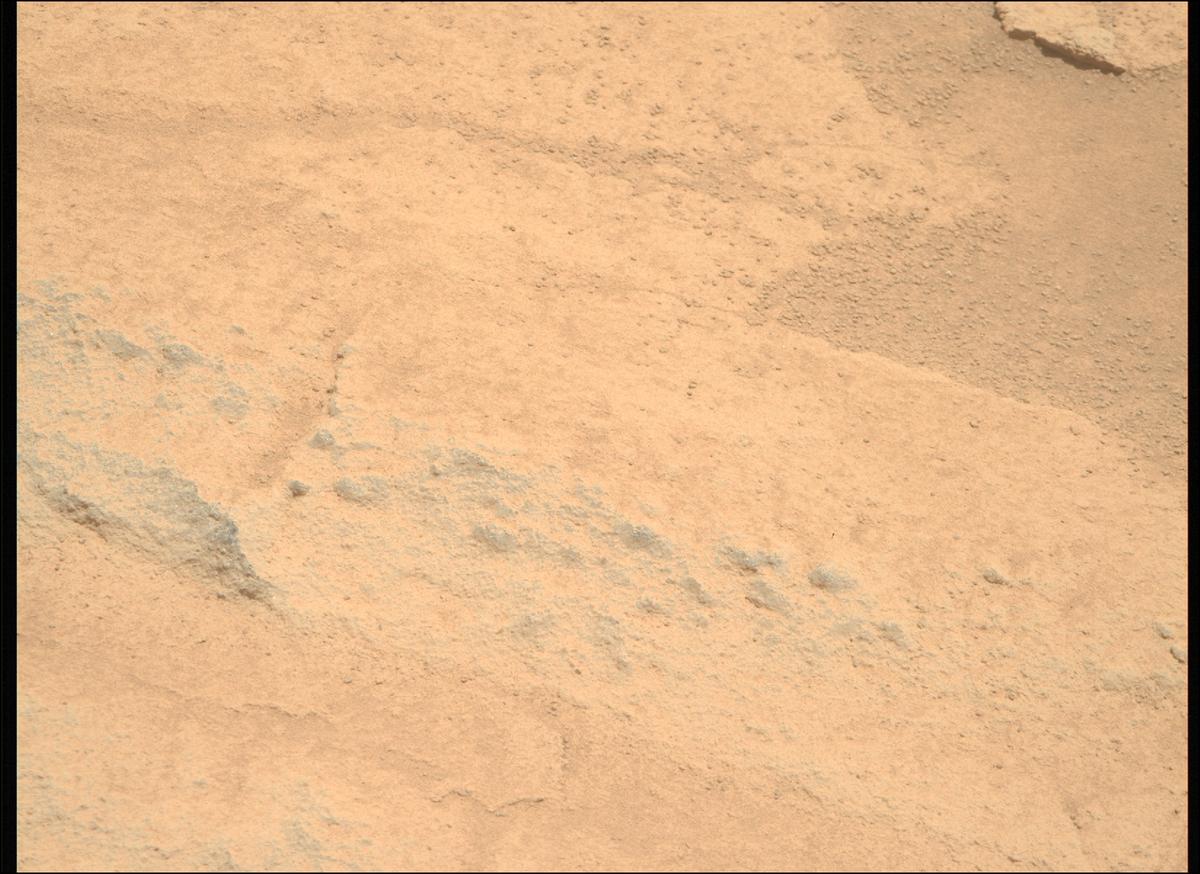 This image was taken by MCZ_RIGHT onboard NASA's Mars rover Perseverance on Sol 1513