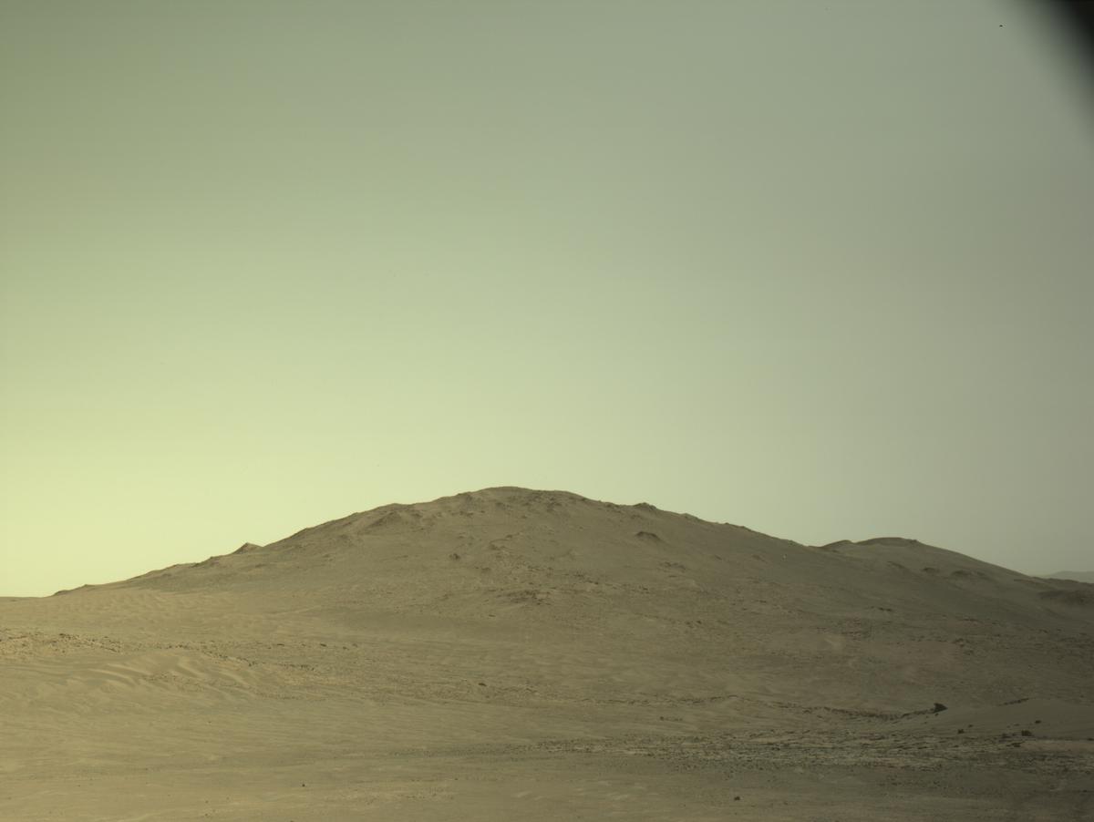 This image was taken by NAVCAM_RIGHT onboard NASA's Mars rover Perseverance on Sol 1518