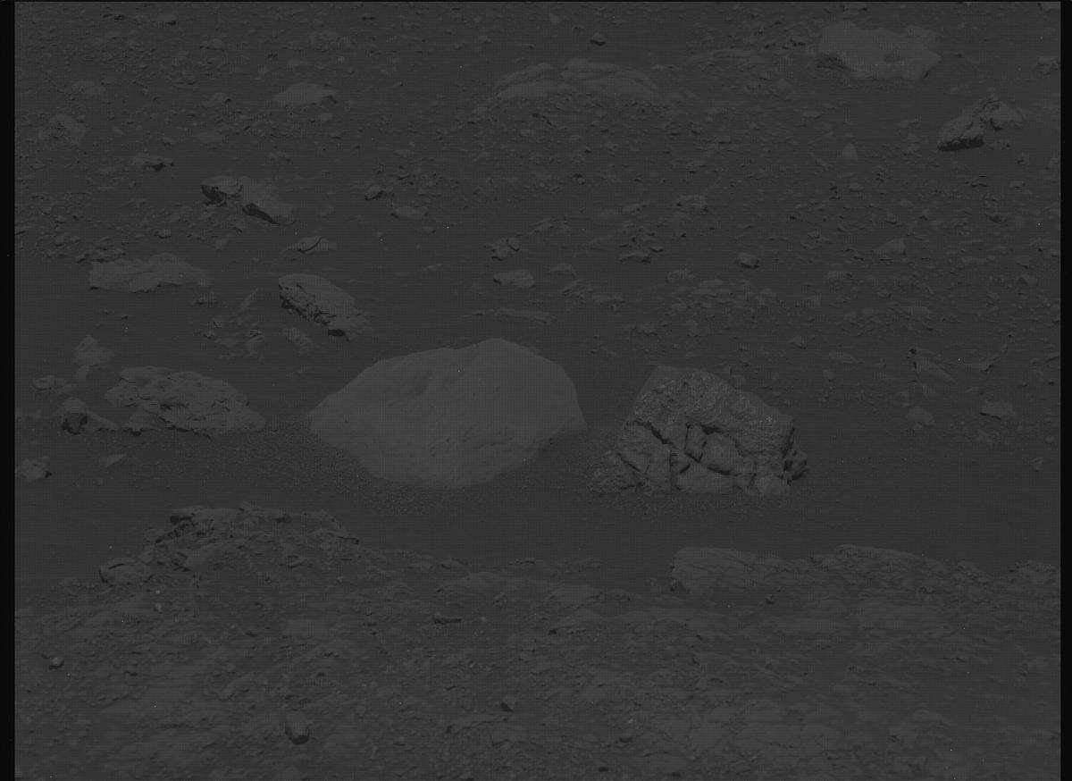 This image was taken by MCZ_LEFT onboard NASA's Mars rover Perseverance on Sol 1520