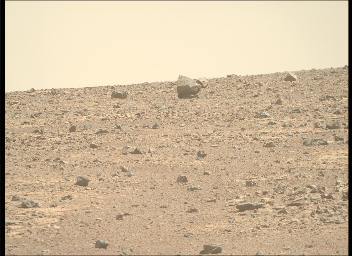 This image was taken by MCZ_RIGHT onboard NASA's Mars rover Perseverance on Sol 1520