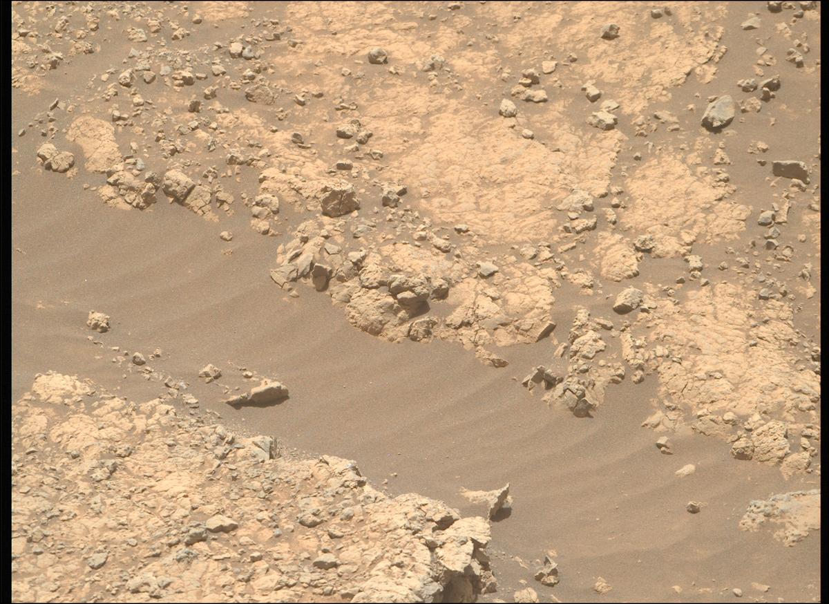 This image was taken by MCZ_RIGHT onboard NASA's Mars rover Perseverance on Sol 1521