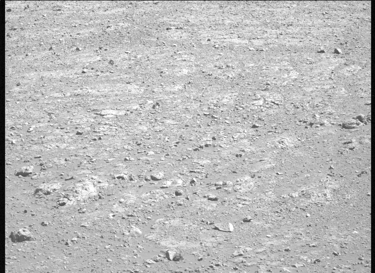 This image was taken by MCZ_LEFT onboard NASA's Mars rover Perseverance on Sol 1523