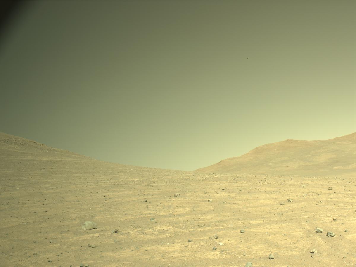 This image was taken by NAVCAM_LEFT onboard NASA's Mars rover Perseverance on Sol 1524