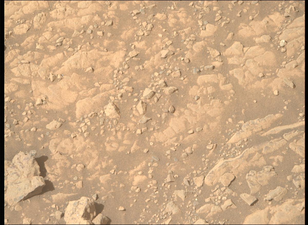 This image was taken by MCZ_RIGHT onboard NASA's Mars rover Perseverance on Sol 1525