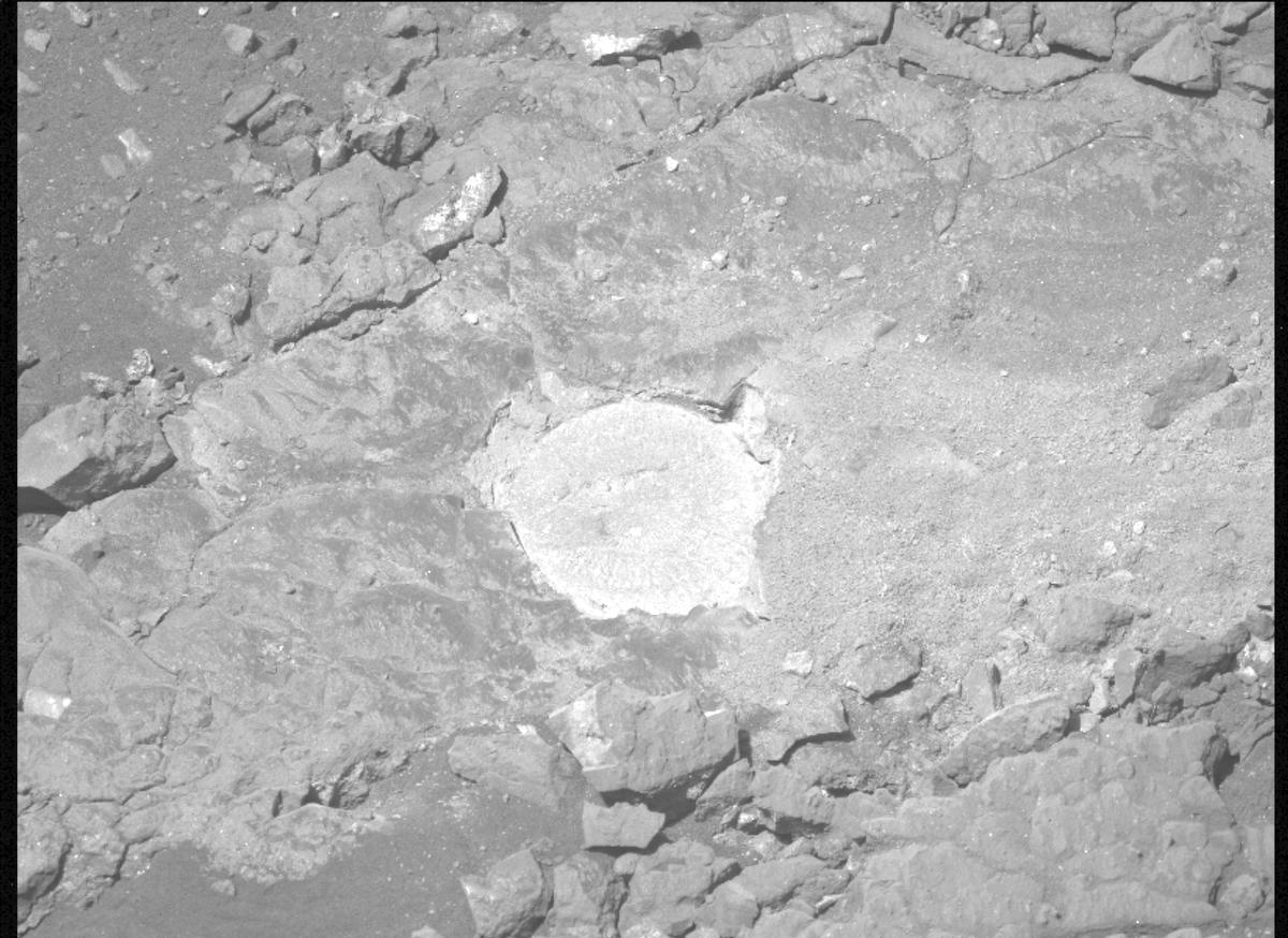This image was taken by MCZ_LEFT onboard NASA's Mars rover Perseverance on Sol 1527