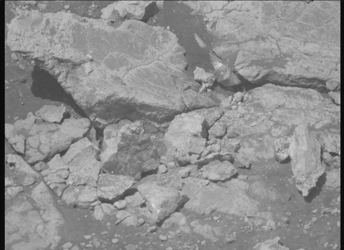 This image was taken by MCZ_RIGHT onboard NASA's Mars rover Perseverance on Sol 1536