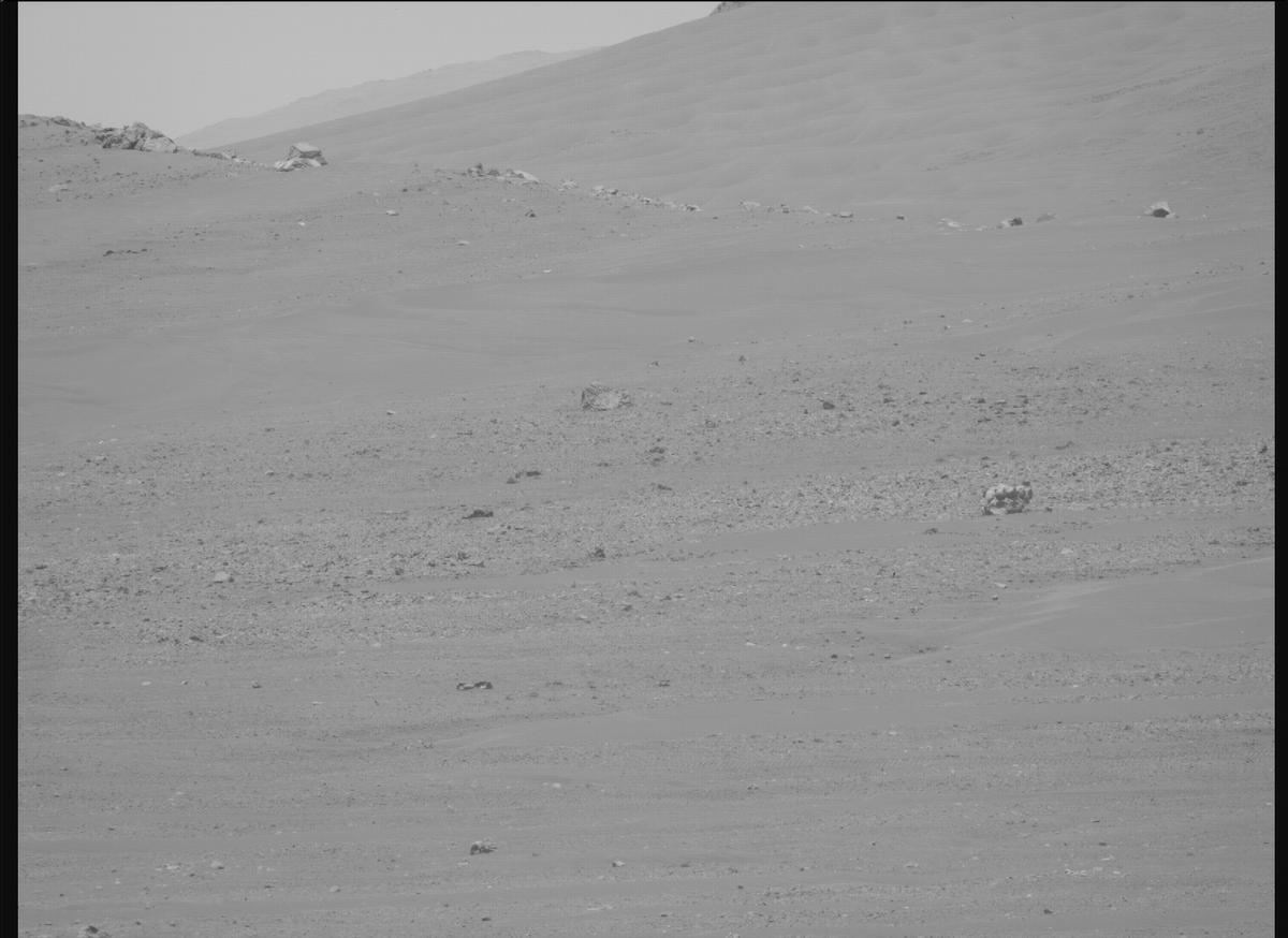 This image was taken by MCZ_RIGHT onboard NASA's Mars rover Perseverance on Sol 1541