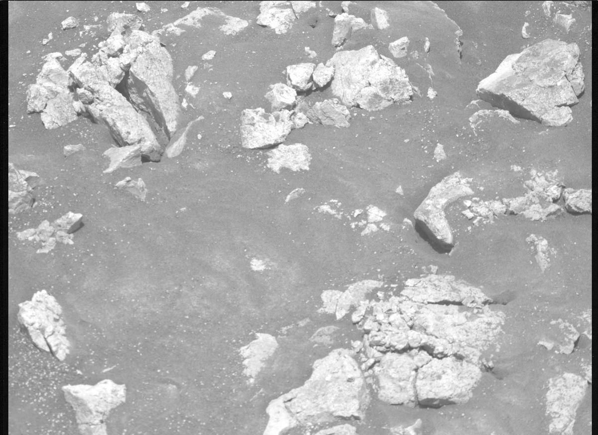 This image was taken by MCZ_RIGHT onboard NASA's Mars rover Perseverance on Sol 1544