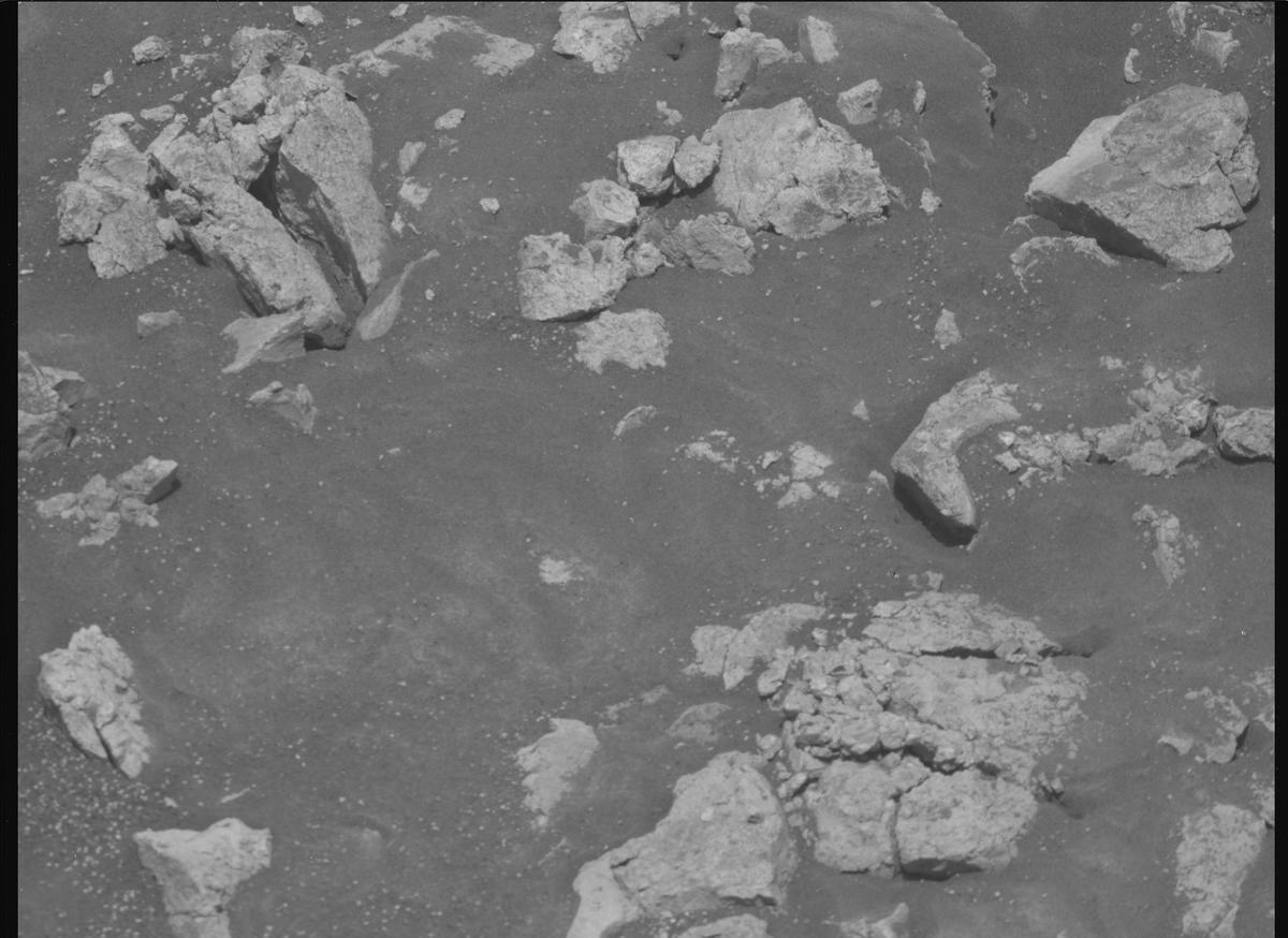 This image was taken by MCZ_RIGHT onboard NASA's Mars rover Perseverance on Sol 1544