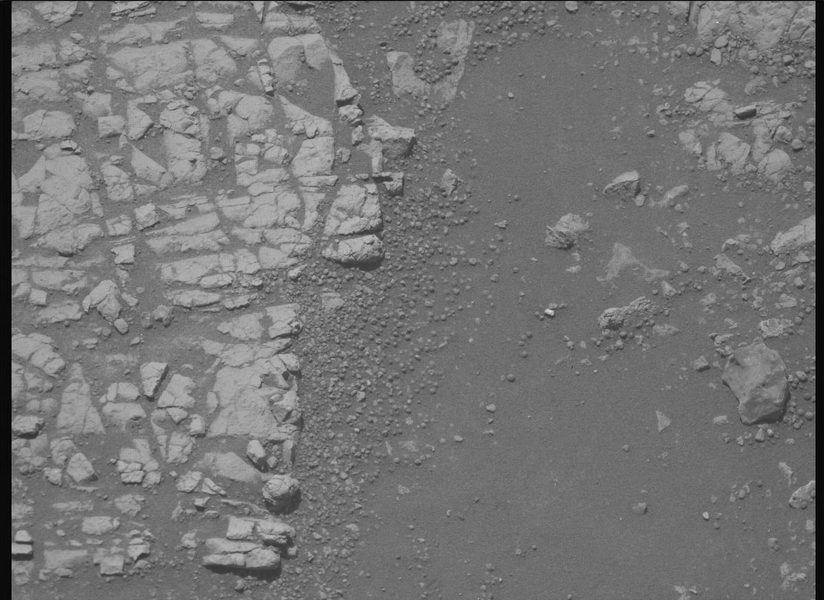 This image was taken by MCZ_RIGHT onboard NASA's Mars rover Perseverance on Sol 1546