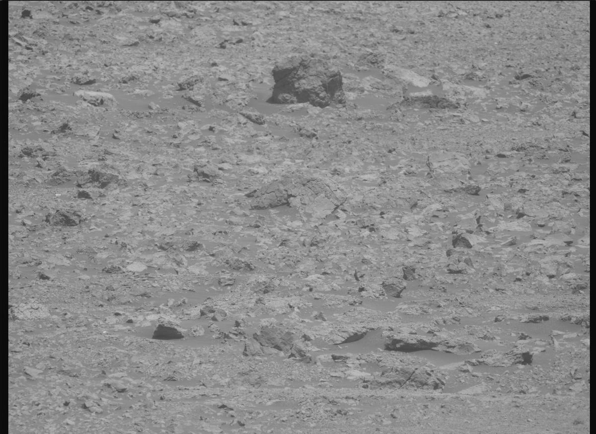 This image was taken by MCZ_LEFT onboard NASA's Mars rover Perseverance on Sol 1548