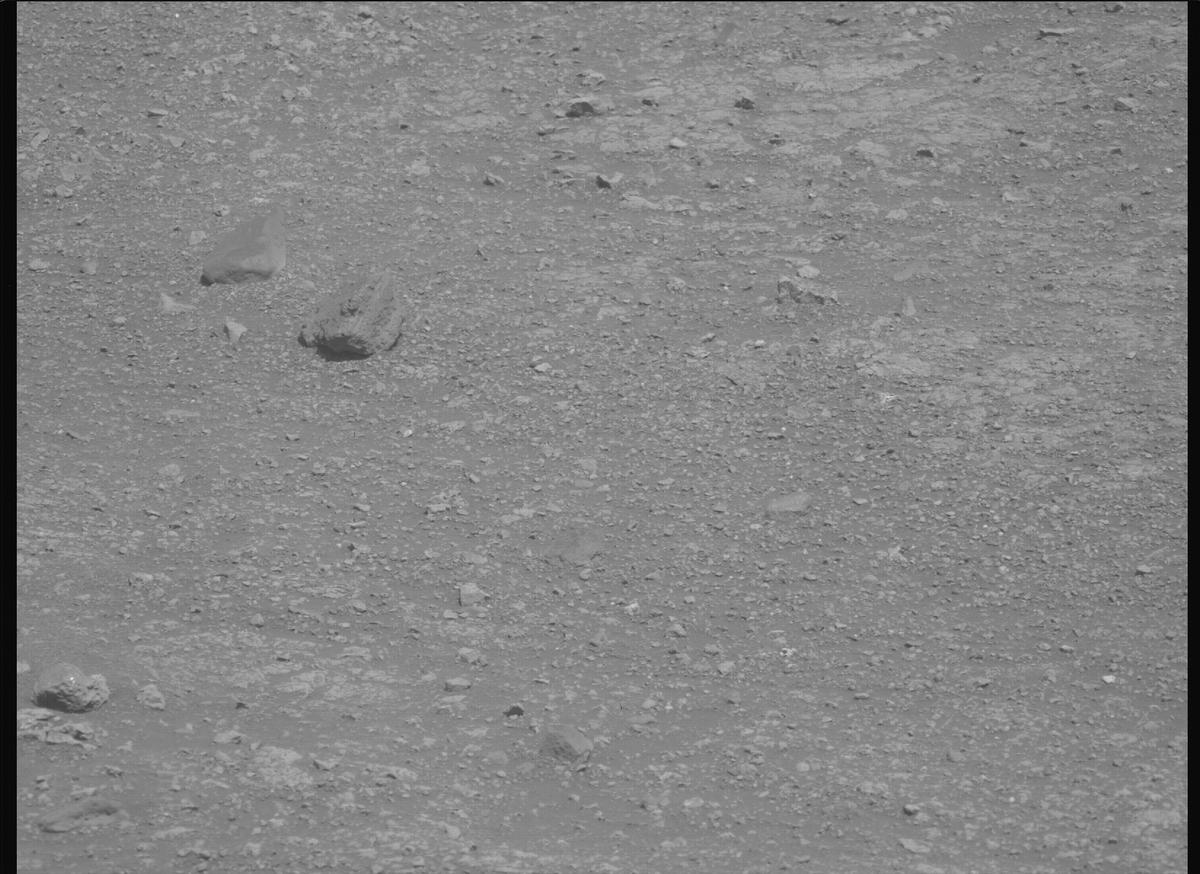This image was taken by MCZ_LEFT onboard NASA's Mars rover Perseverance on Sol 1548