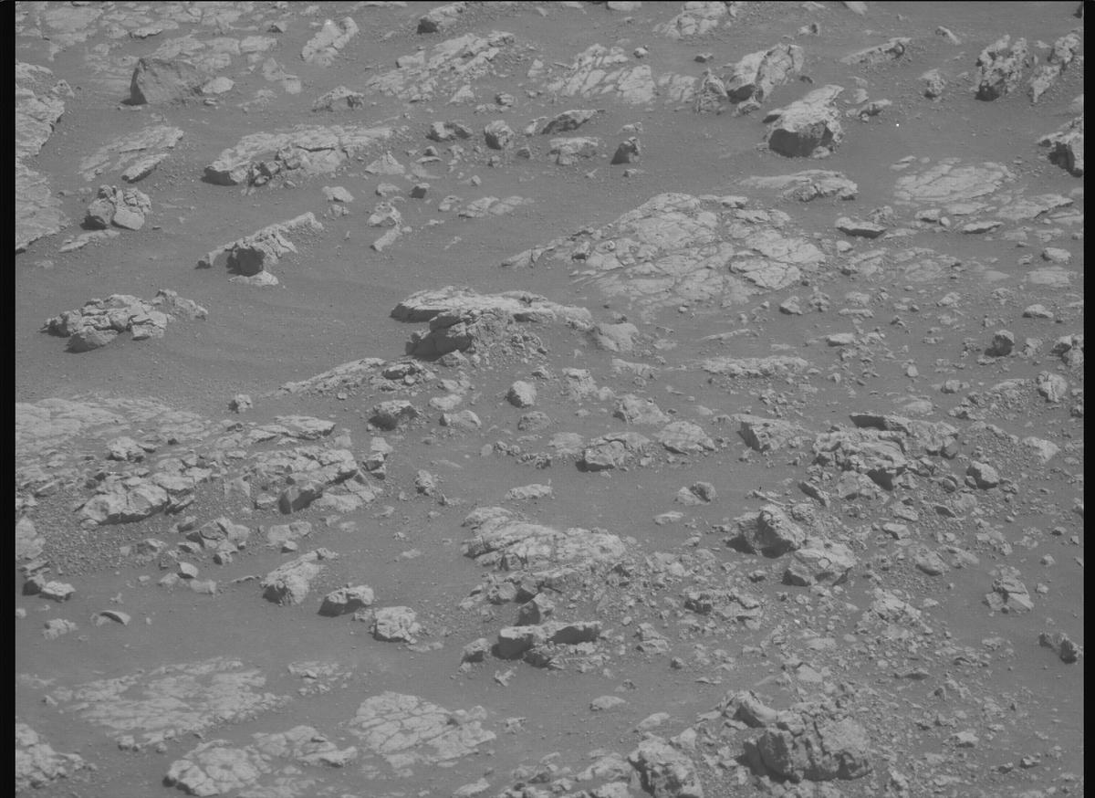 This image was taken by MCZ_RIGHT onboard NASA's Mars rover Perseverance on Sol 1548