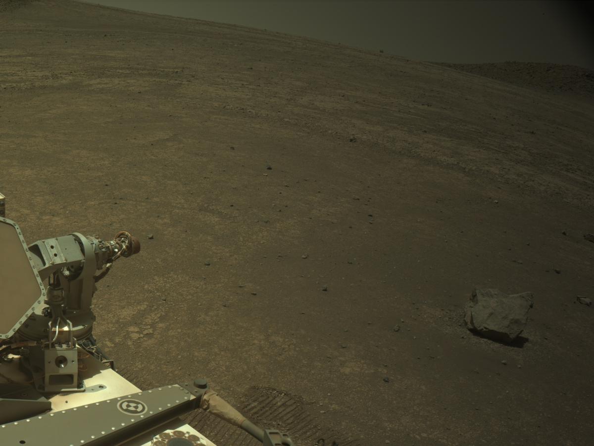 This image was taken by NAVCAM_RIGHT onboard NASA's Mars rover Perseverance on Sol 1551