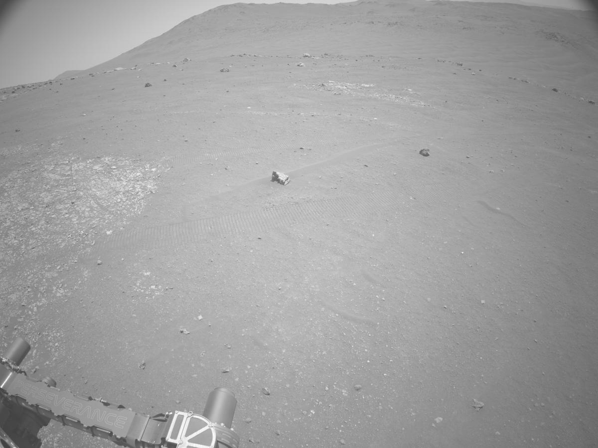 This image was taken by NAVCAM_RIGHT onboard NASA's Mars rover Perseverance on Sol 1556