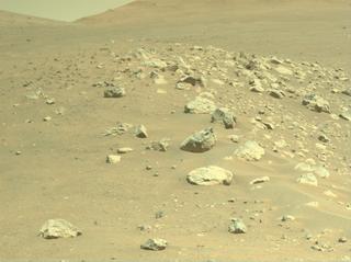 View image taken on Mars, Mars Perseverance Sol 1558: Right Navigation Camera (Navcam)