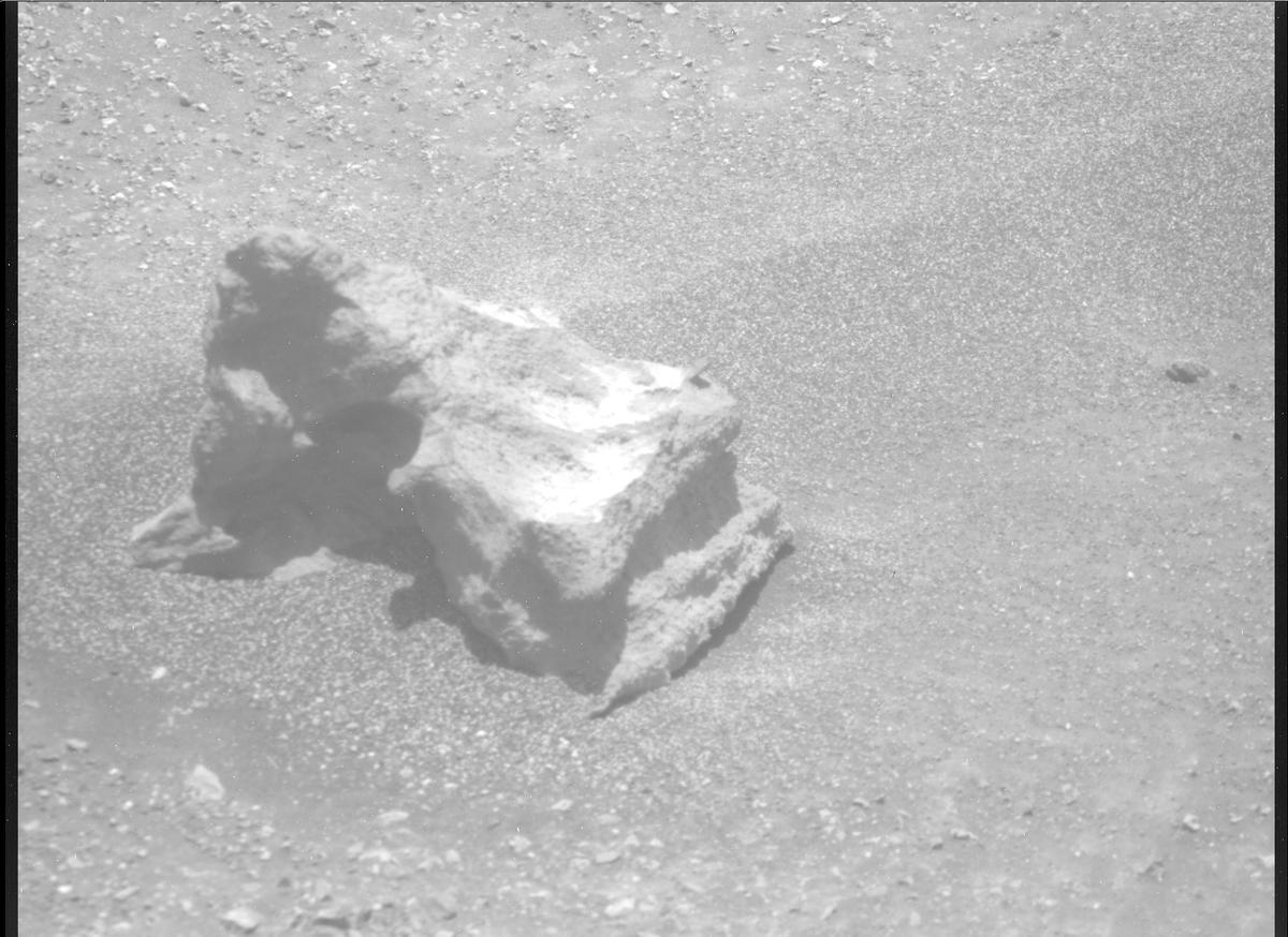 This image was taken by MCZ_RIGHT onboard NASA's Mars rover Perseverance on Sol 1558