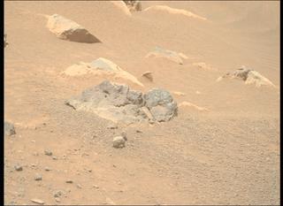 View image taken on Mars, Mars Perseverance Sol 1560: Right Mastcam-Z Camera