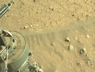 View image taken on Mars, Mars Perseverance Sol 1562: Left Navigation Camera (Navcam)