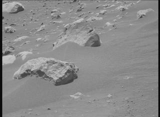 View image taken on Mars, Mars Perseverance Sol 1562: Right Mastcam-Z Camera