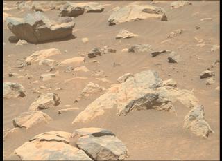 View image taken on Mars, Mars Perseverance Sol 1562: Right Mastcam-Z Camera