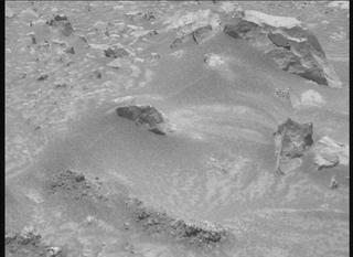 View image taken on Mars, Mars Perseverance Sol 1562: Right Mastcam-Z Camera