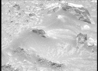 View image taken on Mars, Mars Perseverance Sol 1562: Right Mastcam-Z Camera