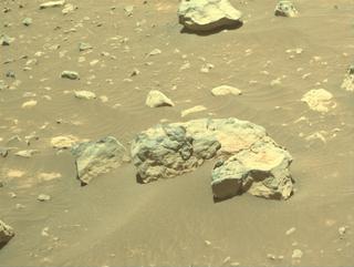 View image taken on Mars, Mars Perseverance Sol 1563: Right Navigation Camera (Navcam)