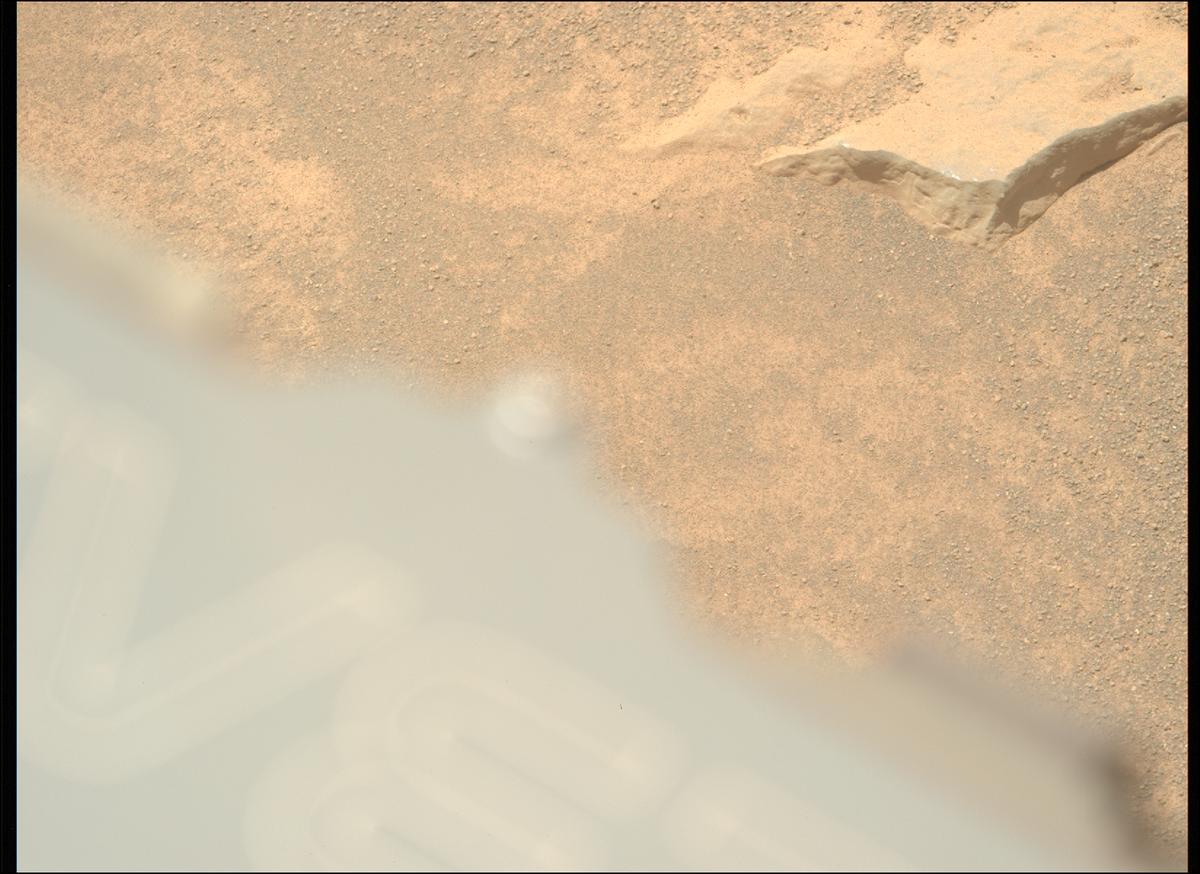 This image was taken by MCZ_LEFT onboard NASA's Mars rover Perseverance on Sol 1565