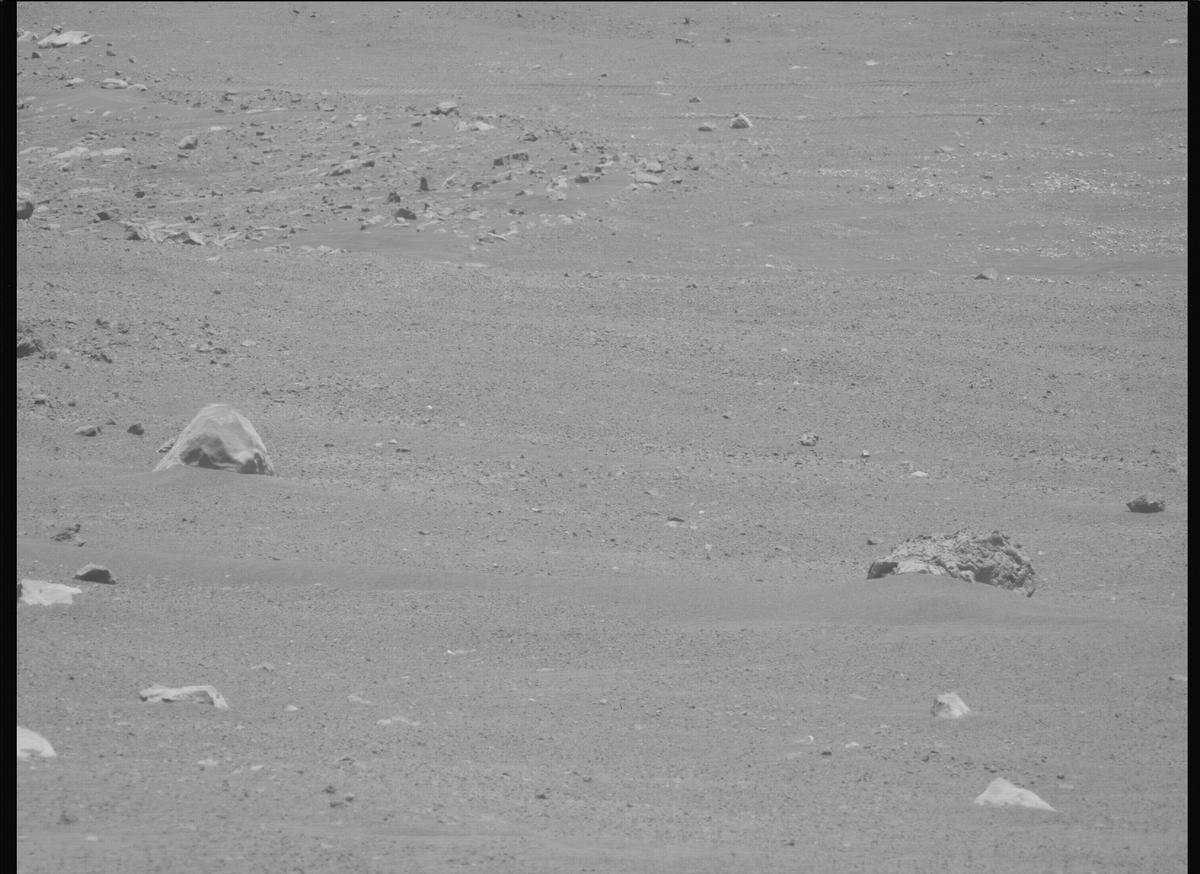 This image was taken by MCZ_LEFT onboard NASA's Mars rover Perseverance on Sol 1566