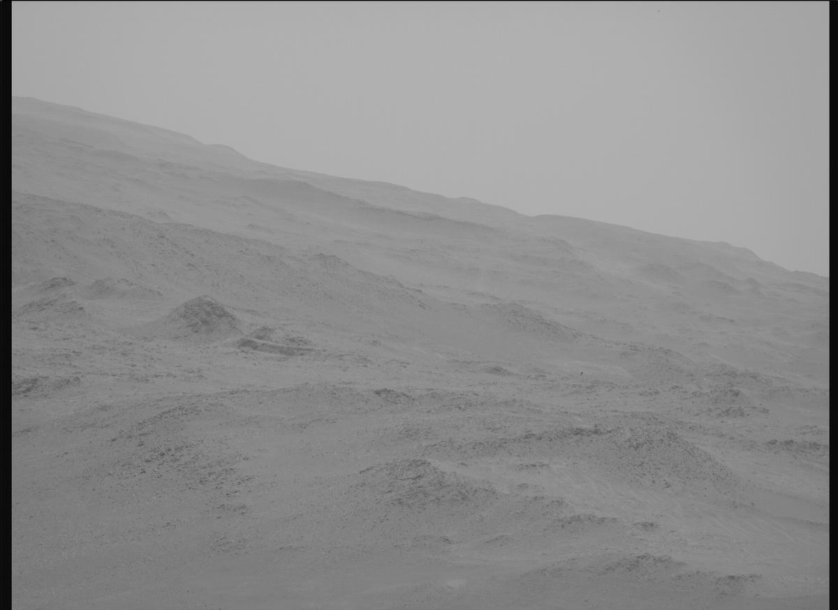 This image was taken by MCZ_RIGHT onboard NASA's Mars rover Perseverance on Sol 1566