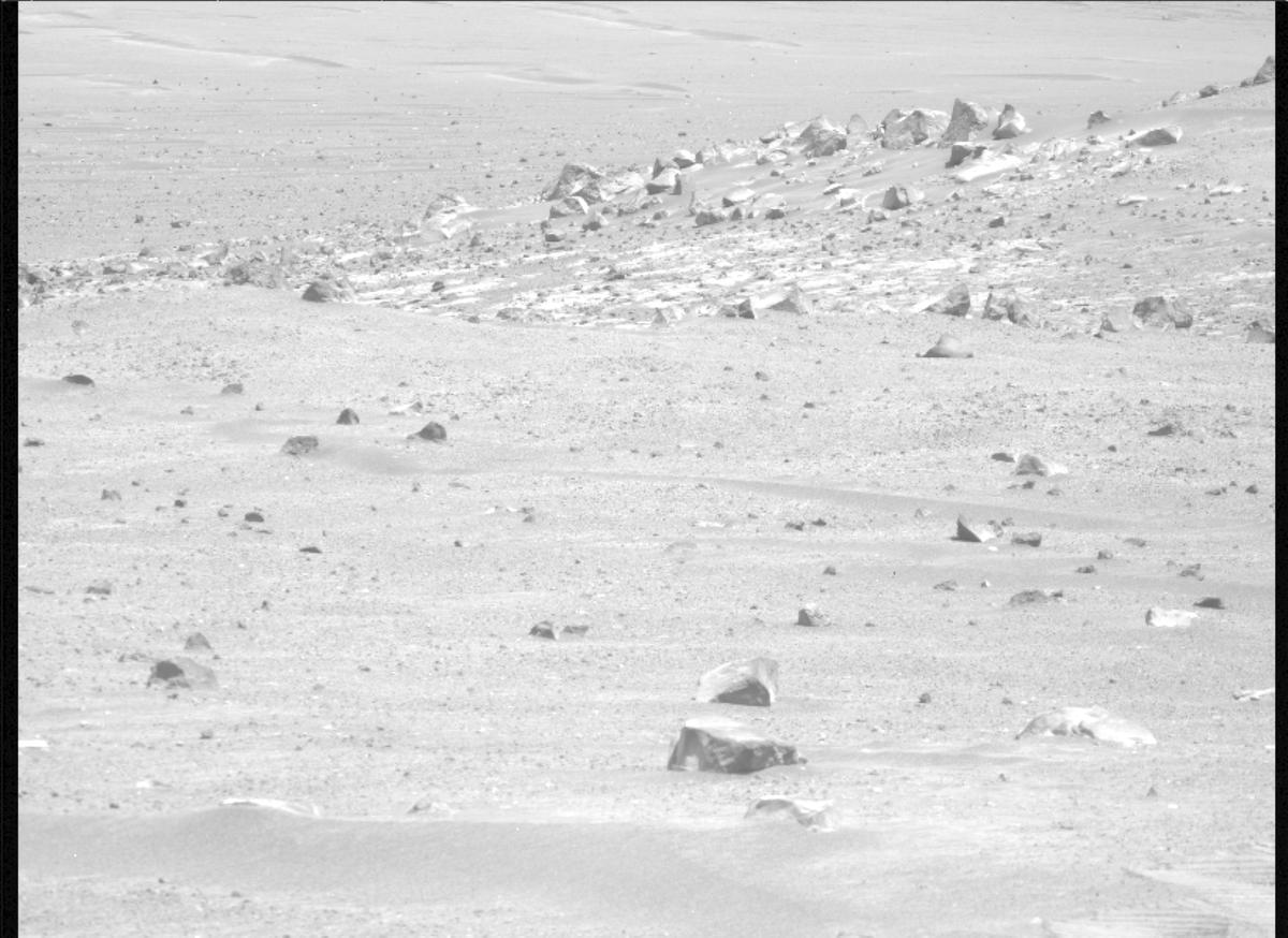 This image was taken by MCZ_RIGHT onboard NASA's Mars rover Perseverance on Sol 1567