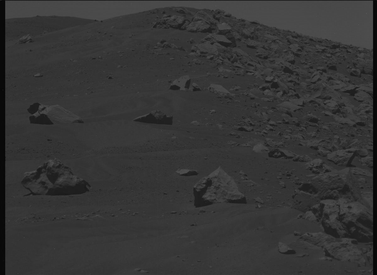 This image was taken by MCZ_LEFT onboard NASA's Mars rover Perseverance on Sol 1568
