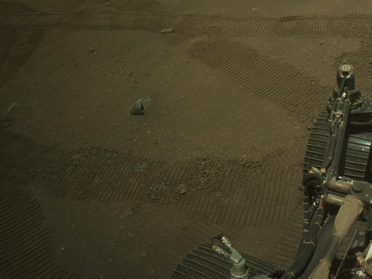 This image was taken by NAVCAM_RIGHT onboard NASA's Mars rover Perseverance on Sol 1571