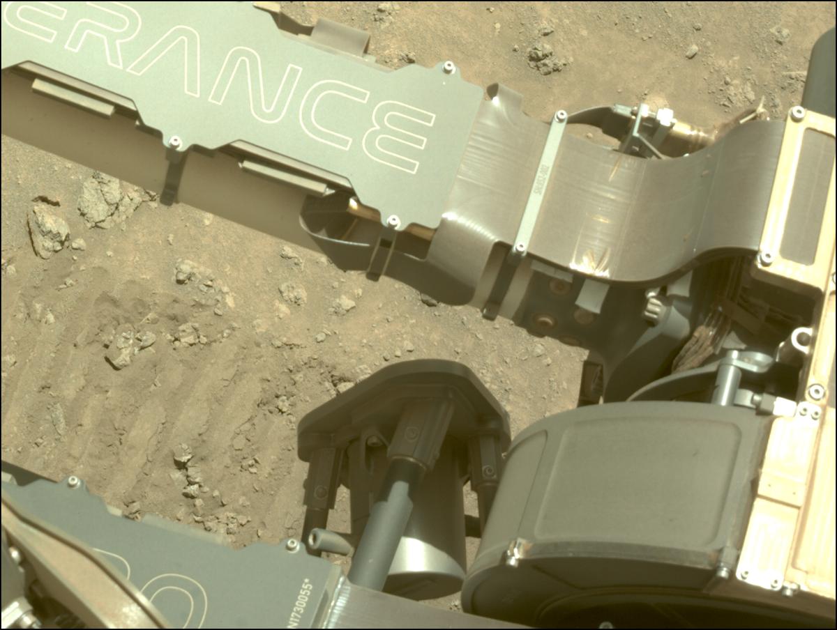 This image was taken by NAVCAM_LEFT onboard NASA's Mars rover Perseverance on Sol 1572