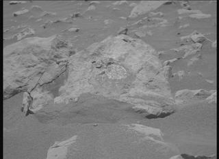 View image taken on Mars, Mars Perseverance Sol 1572: Right Mastcam-Z Camera