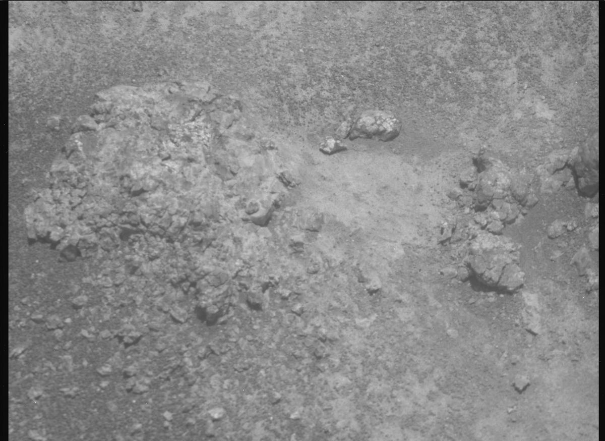 This image was taken by MCZ_RIGHT onboard NASA's Mars rover Perseverance on Sol 1572