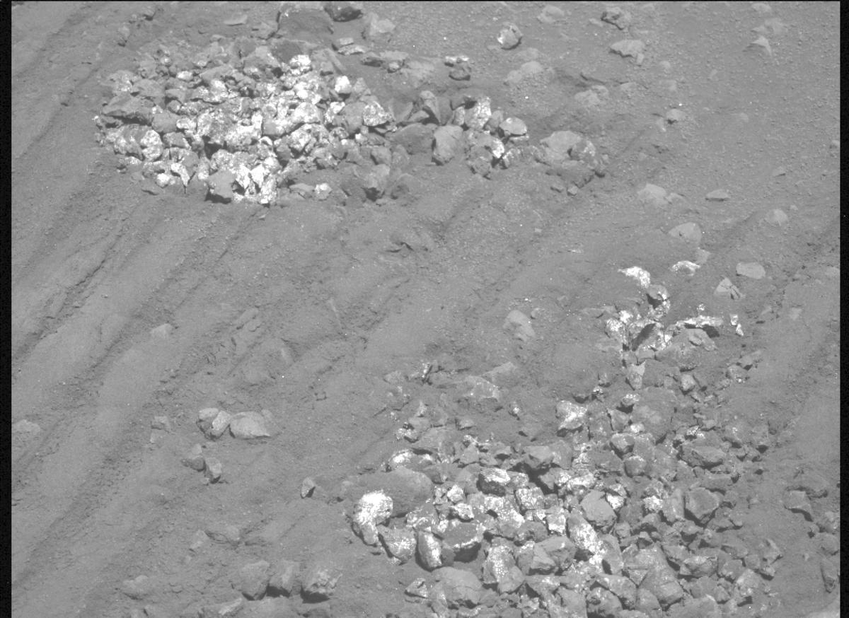 This image was taken by MCZ_LEFT onboard NASA's Mars rover Perseverance on Sol 1575