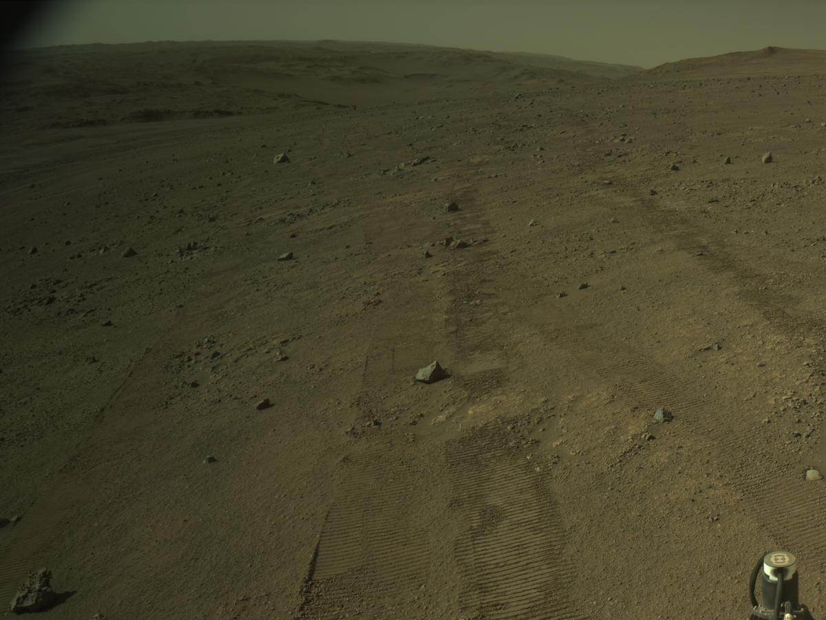 This image was taken by NAVCAM_LEFT onboard NASA's Mars rover Perseverance on Sol 1576