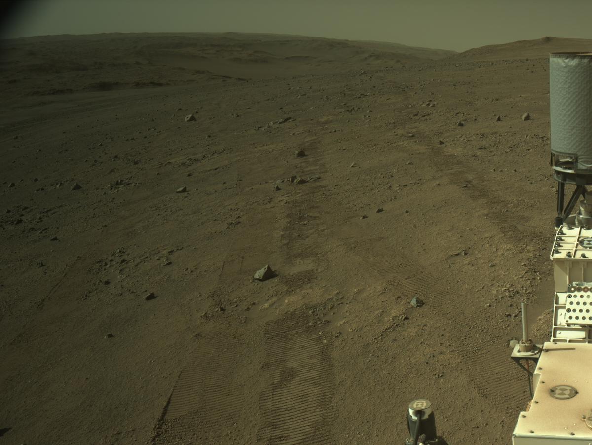 This image was taken by NAVCAM_RIGHT onboard NASA's Mars rover Perseverance on Sol 1576