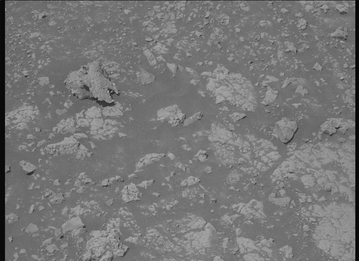 This image was taken by MCZ_LEFT onboard NASA's Mars rover Perseverance on Sol 1578