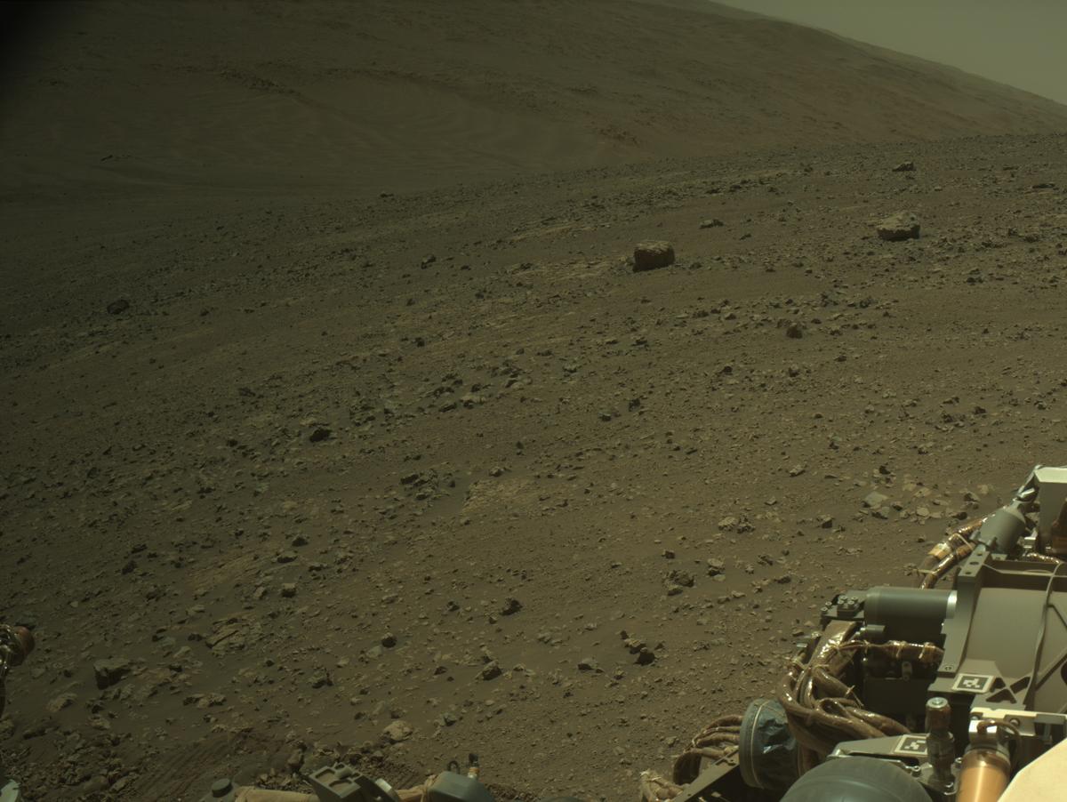 This image was taken by NAVCAM_RIGHT onboard NASA's Mars rover Perseverance on Sol 1579