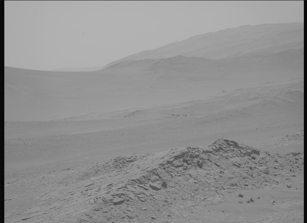 This image was taken by MCZ_LEFT onboard NASA's Mars rover Perseverance on Sol 1580