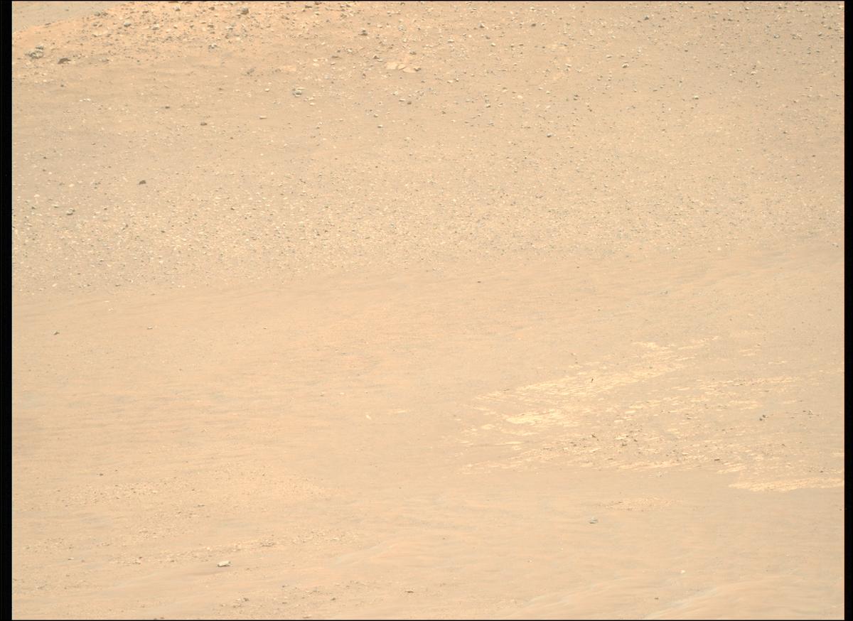 This image was taken by MCZ_RIGHT onboard NASA's Mars rover Perseverance on Sol 1580
